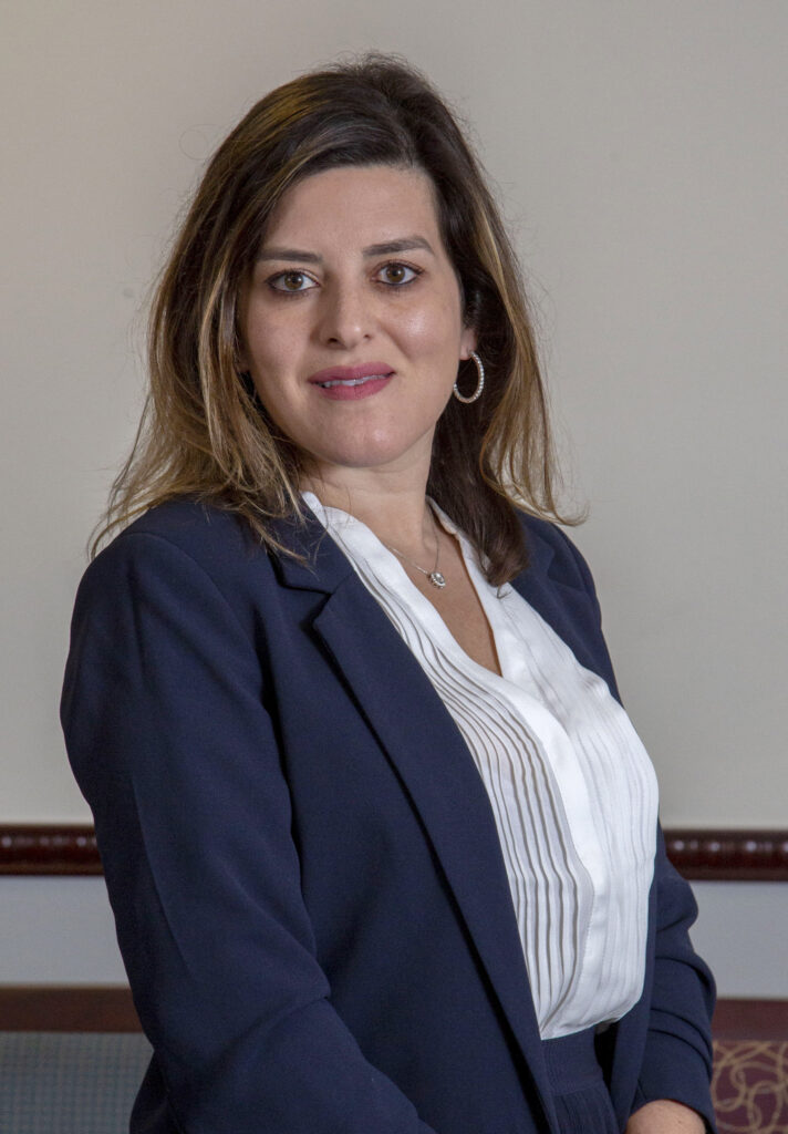 Dr. Linda Peláez headshot